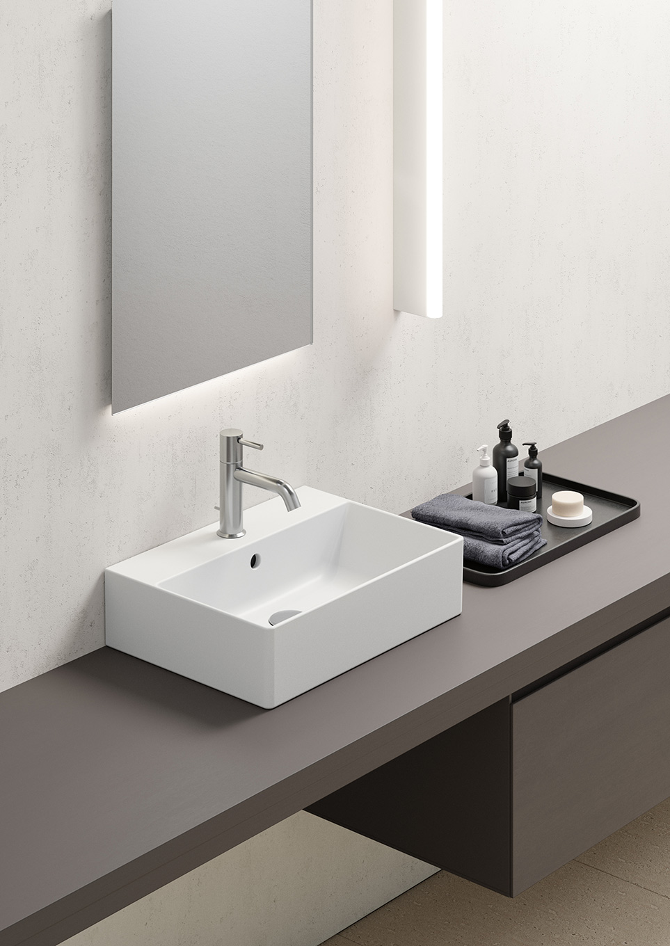 Lavabo da appoggio rettangolare piccolo con piano rubinetteria